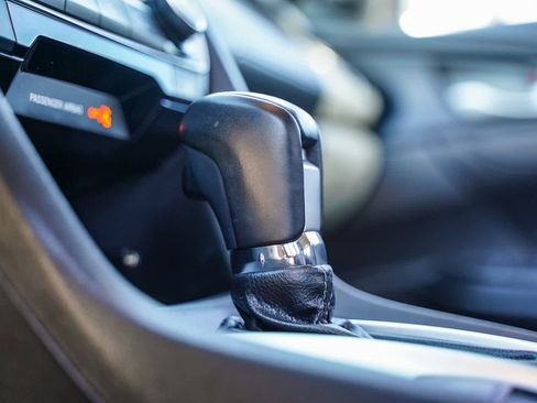 Used 2019 Honda Civic EX-L image 18