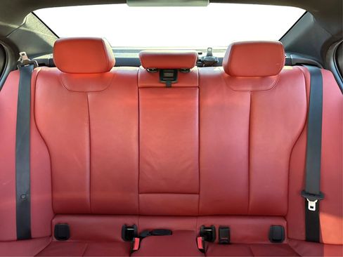 Used 2018 BMW 340i xDrive Sedan w/ Premium Package AWD/4WD image 17