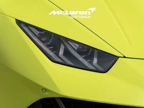 Used 2022 Lamborghini Huracan EVO image 11