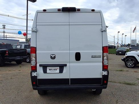 Used 2026 RAM ProMaster 2500 w/ Convenience Group FWD image 29