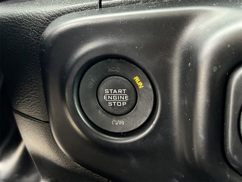 Used 2022 Jeep Wrangler Unlimited Sahara w/ Cold Weather Group image 22