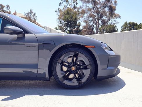 New 2026 Porsche Taycan AWD/4WD image 11