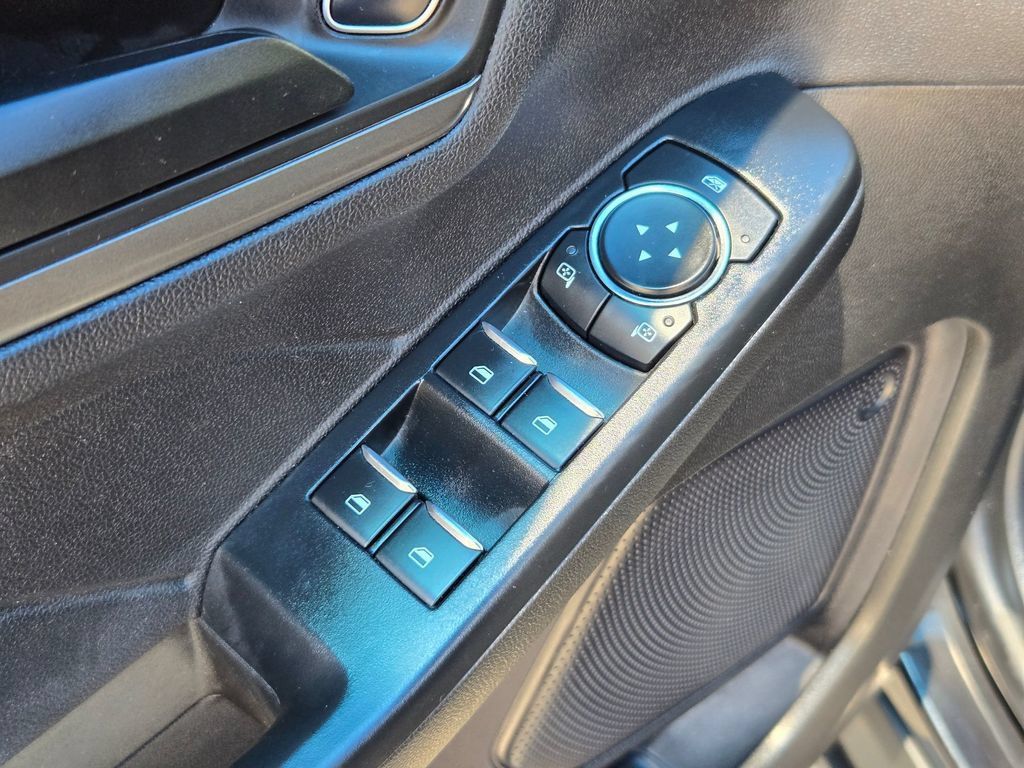 Used 2024 Ford Escape Active AWD/4WD image 12
