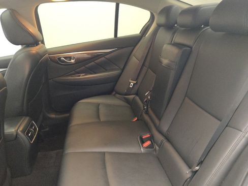 Used 2019 INFINITI Q50 Luxe w/ Essential Package (3.0T Luxe) image 18