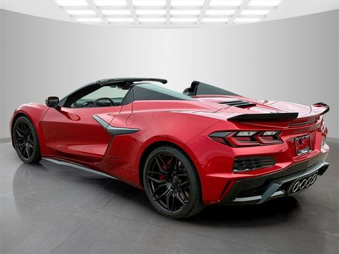 Used 2024 Chevrolet Corvette Z06 image 7