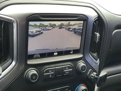 Used 2020 Chevrolet Silverado 1500 LT Trail Boss AWD/4WD image 15
