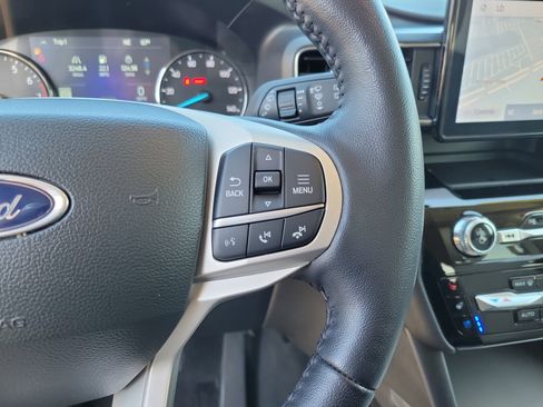 Certified 2023 Ford Explorer Limited image 13