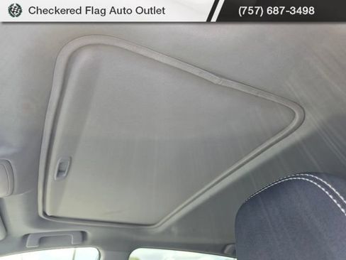 Used 2016 Toyota RAV4 XLE AWD/4WD image 22