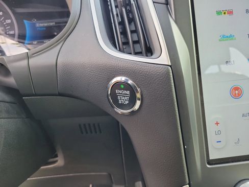 Certified 2024 Ford Edge SEL w/ Convenience Package image 16