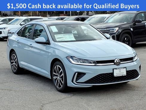 New 2025 Volkswagen Jetta SE image 3