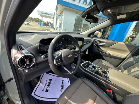 New 2026 Chevrolet Equinox LT w/ Convenience Package II image 15