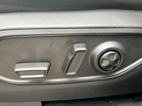 New 2025 Jeep Grand Cherokee Laredo X w/ Luxury Tech Group I AWD/4WD image 23