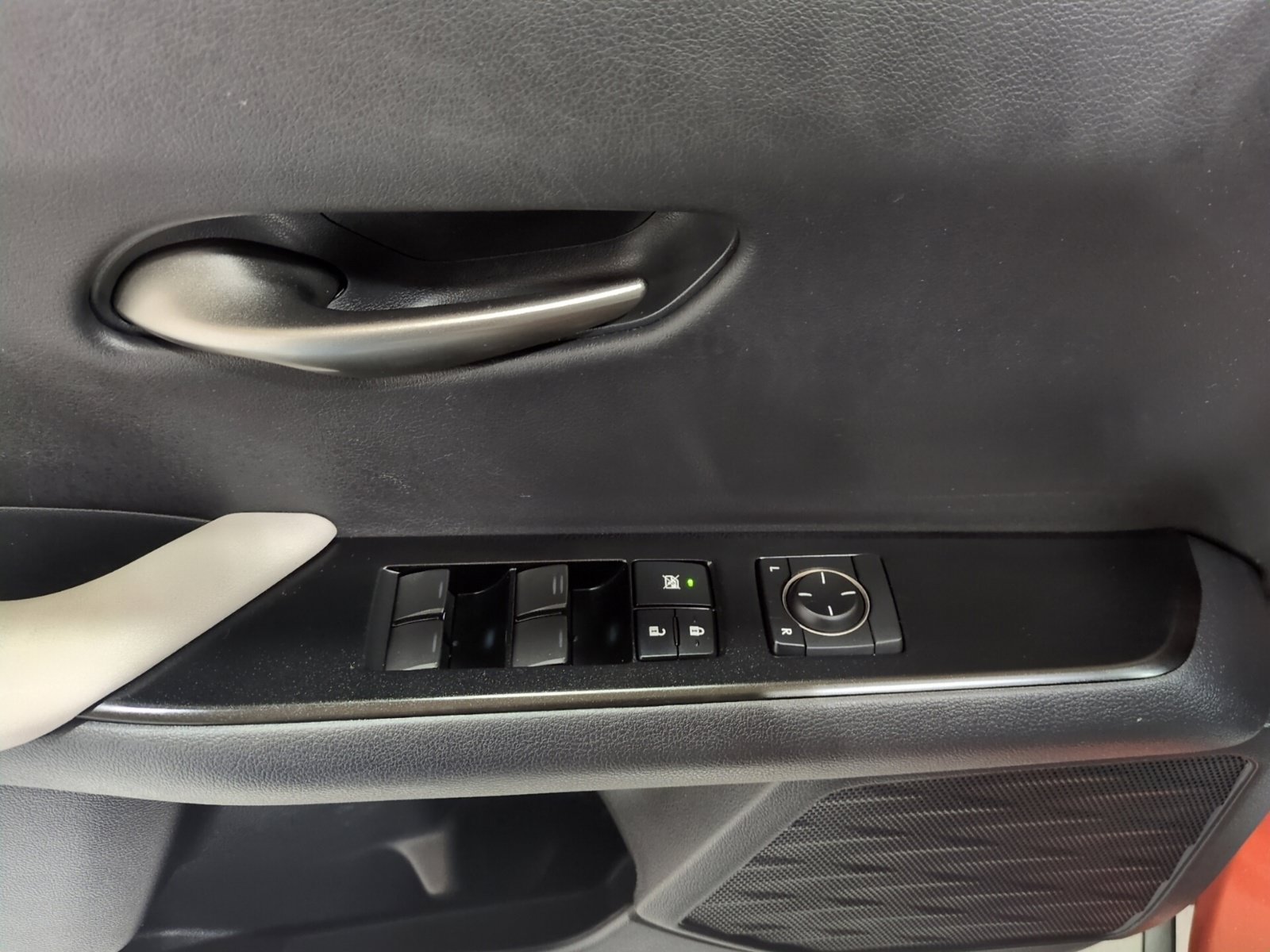 Used 2019 Lexus UX 250h w/ Accessory Package 2 AWD/4WD image 16