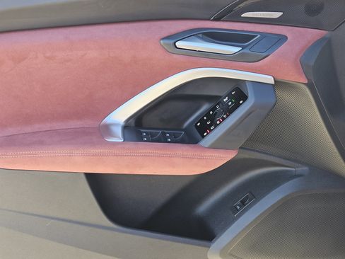 Used 2025 Audi SQ5 Prestige image 22