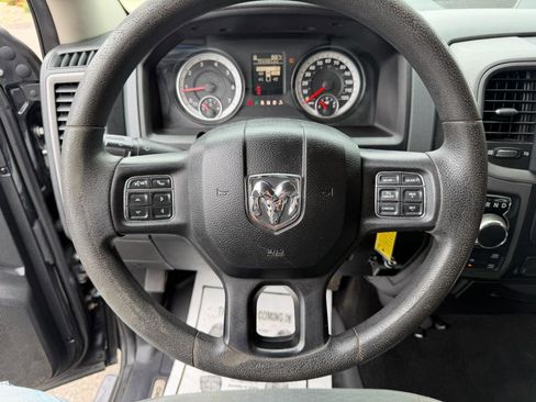 Used 2015 RAM 1500 Express AWD/4WD image 10