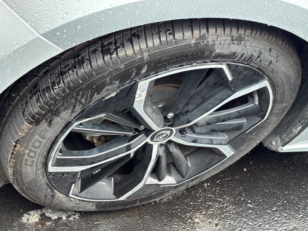 Used 2024 Nissan Altima 2.5 SR FWD image 9