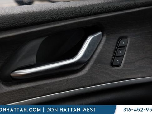 Used 2023 Jeep Grand Cherokee L Limited AWD/4WD image 11