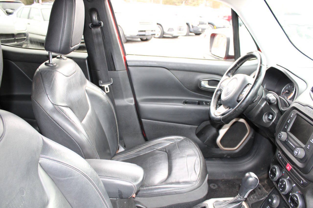Used 2017 Jeep Renegade Limited AWD/4WD image 11
