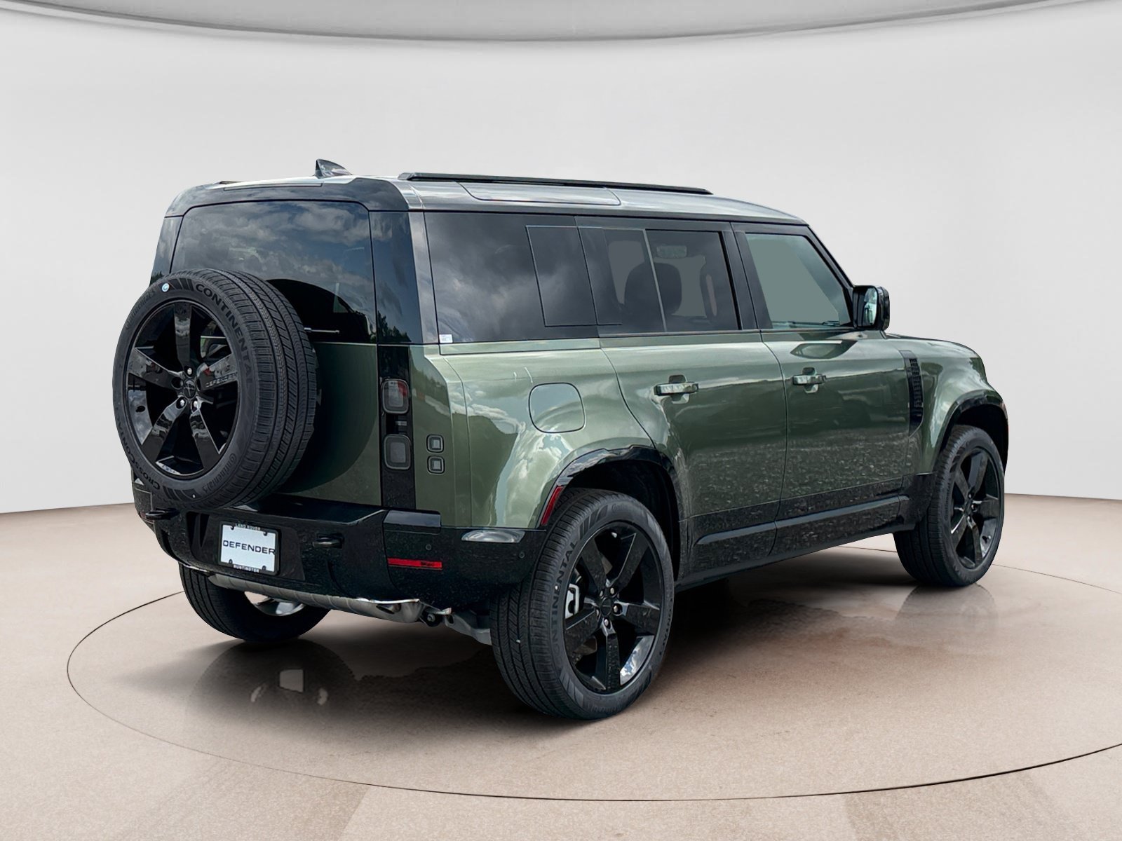 New 2026 Land Rover Defender 110 X-Dynamic SE AWD/4WD image 5
