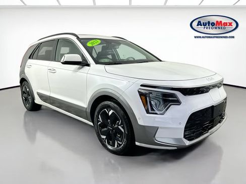 Used 2023 Kia Niro Wave FWD image 1