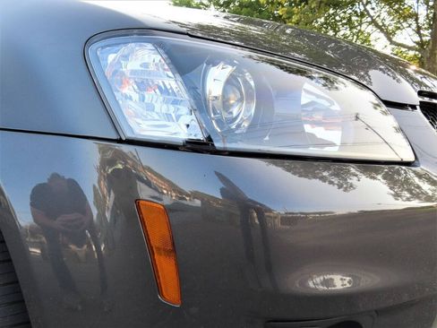 Used 2009 Pontiac G8 GXP RWD image 12