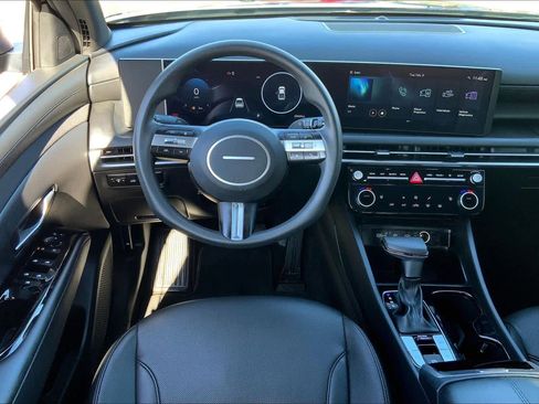 Used 2025 Hyundai Santa Cruz SEL image 6
