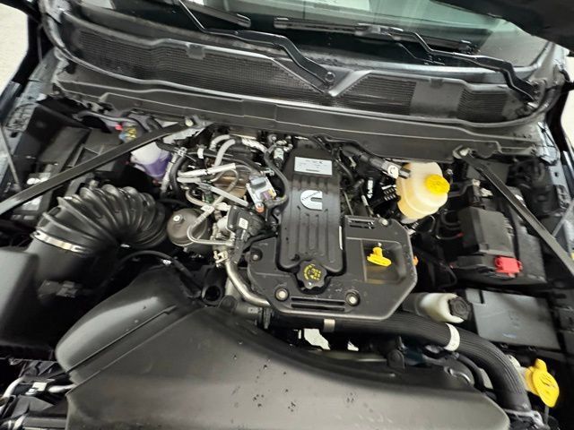 New 2026 RAM 2500 Laramie AWD/4WD image 15