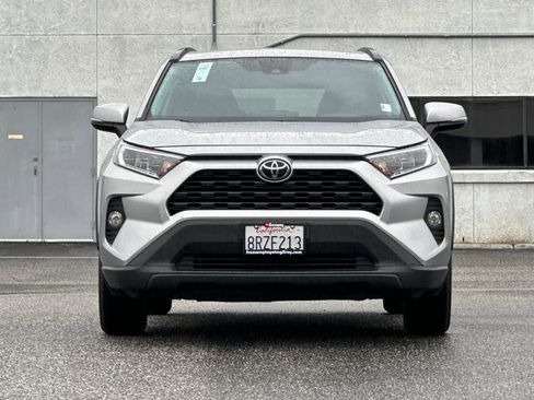 Used 2021 Toyota RAV4 XLE image 10