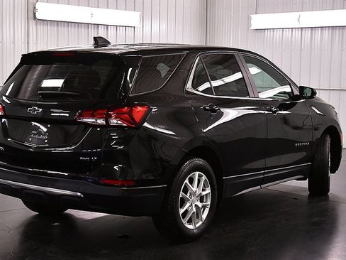 Used 2023 Chevrolet Equinox LT image 7