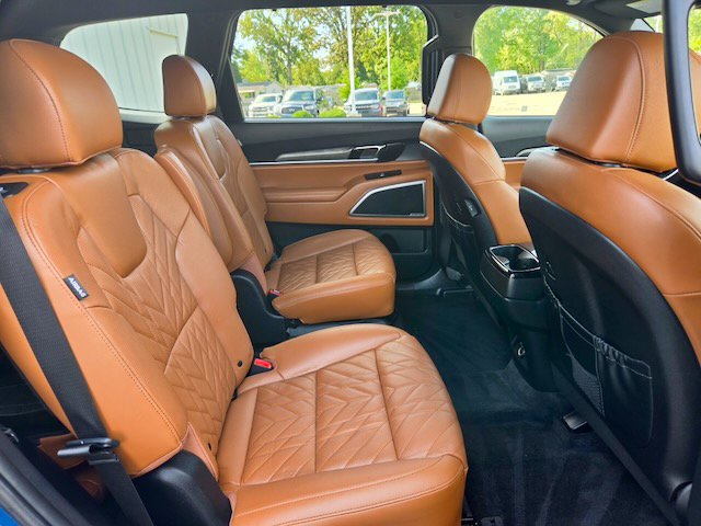 Used 2023 Kia Telluride EX X-Line AWD/4WD image 10