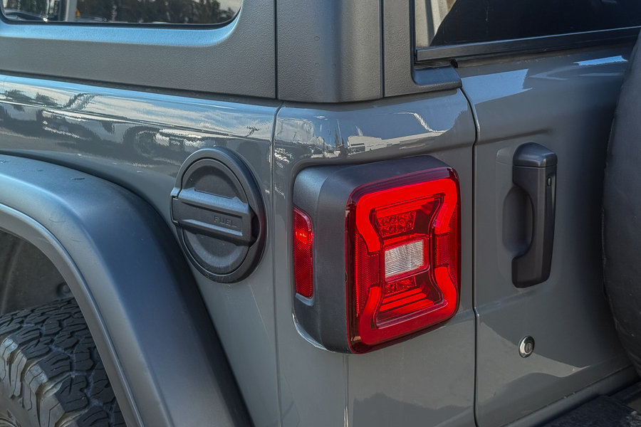 Used 2020 Jeep Wrangler Unlimited Rubicon AWD/4WD image 11