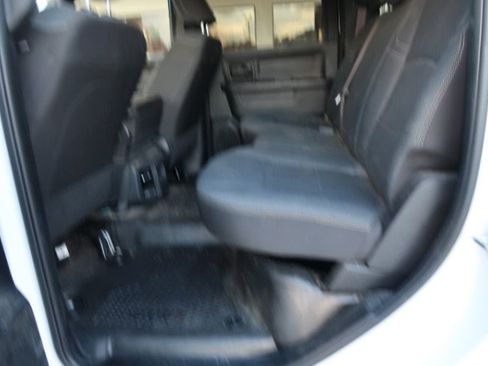 Used 2022 RAM 2500 Tradesman w/ Chrome Appearance Group AWD/4WD image 11