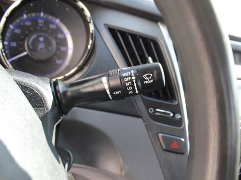 Used 2013 Hyundai Sonata GLS image 18