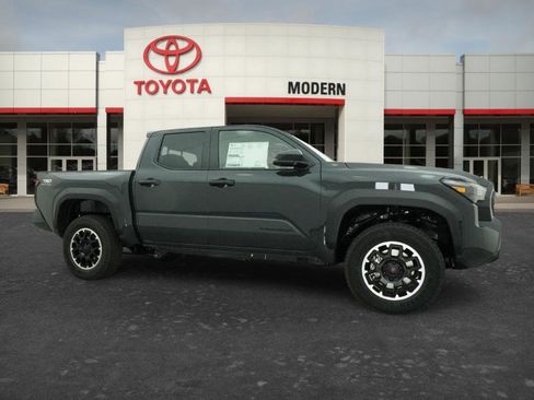New 2026 Toyota Tacoma TRD Off-Road AWD/4WD image 13