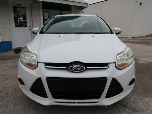 Used 2013 Ford Focus SE FWD image 9