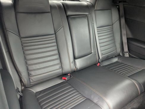 Used 2014 Dodge Challenger R/T RWD image 14