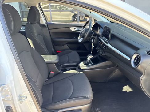 Used 2023 Kia Forte LXS image 13