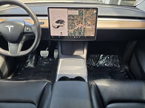 Used 2022 Tesla Model Y Performance AWD/4WD image 13