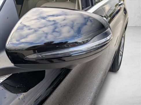 Certified 2022 Mercedes-Benz GLC 300 image 6