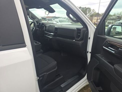 Used 2024 Chevrolet Silverado 1500 LT w/ Safety Package image 33