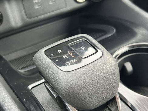 Certified 2025 Nissan Rogue SV image 15