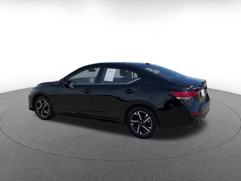 Used 2025 Nissan Sentra SV image 10