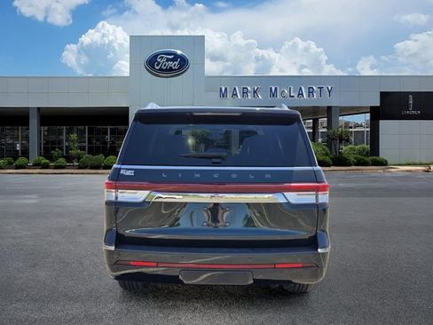 Certified 2022 Lincoln Navigator Black Label AWD/4WD image 4