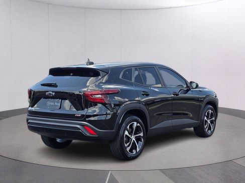 Used 2026 Chevrolet Trax RS w/ Driver Confidence Package FWD image 5