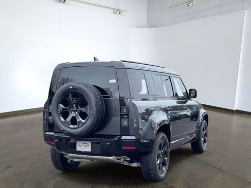 New 2026 Land Rover Defender 110 X-Dynamic SE AWD/4WD image 4