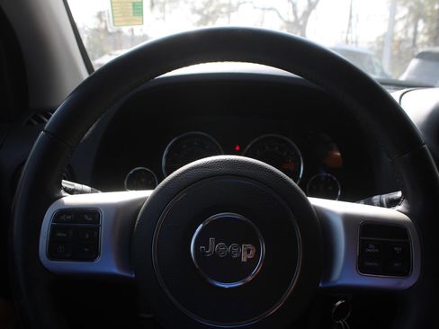 Used 2015 Jeep Compass Limited w/ Sun/Sound Group image 25