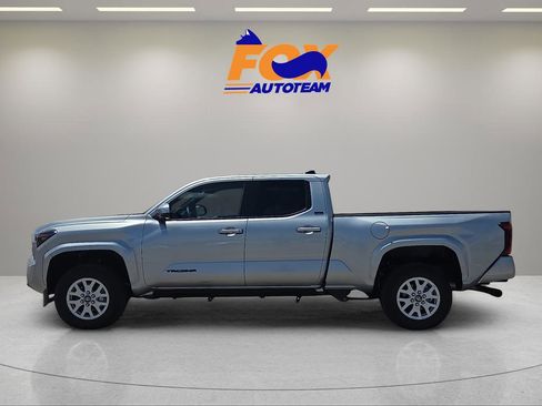 New 2026 Toyota Tacoma SR5 RWD image 2