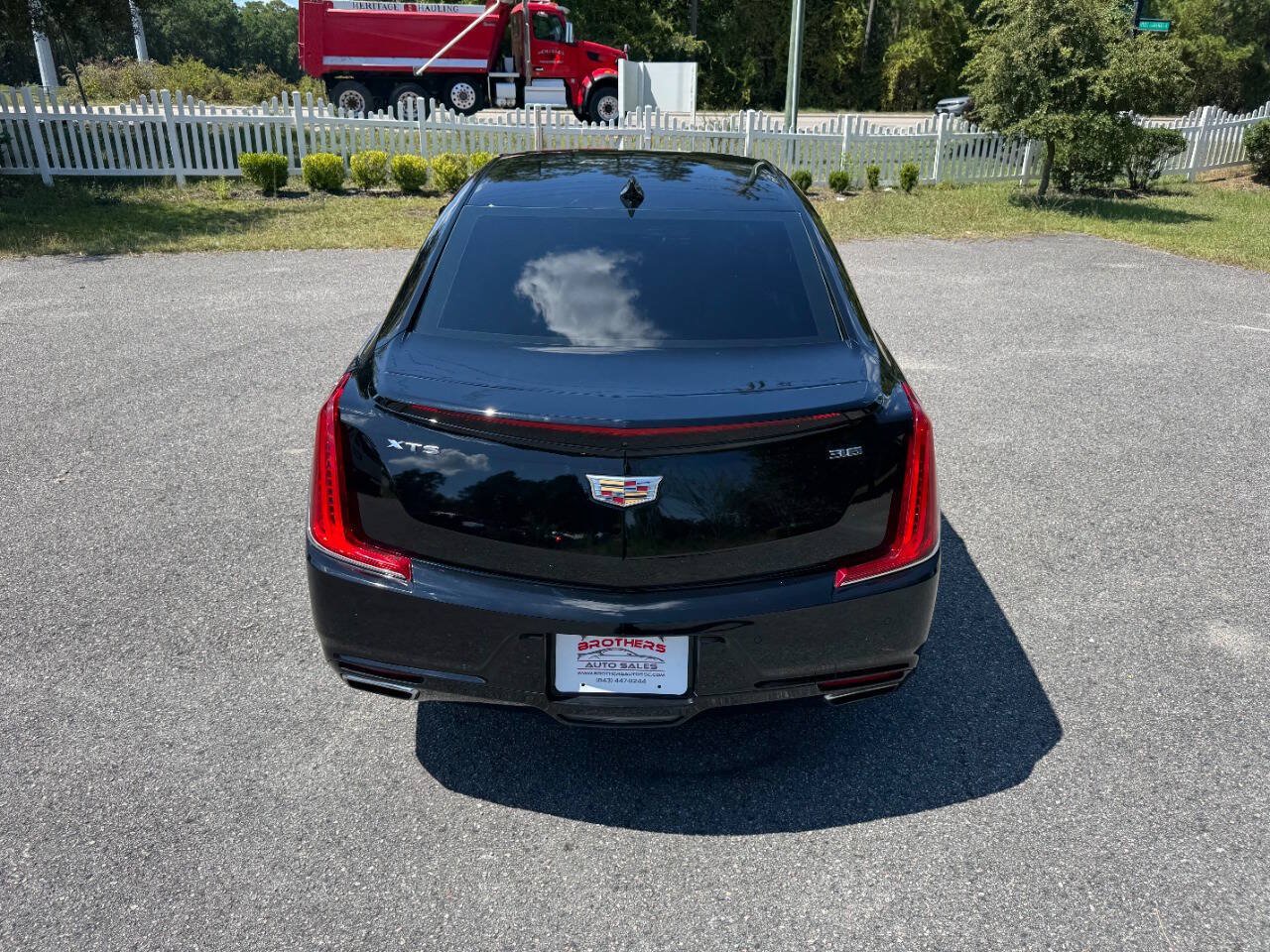 Used 2019 Cadillac XTS Luxury FWD image 5