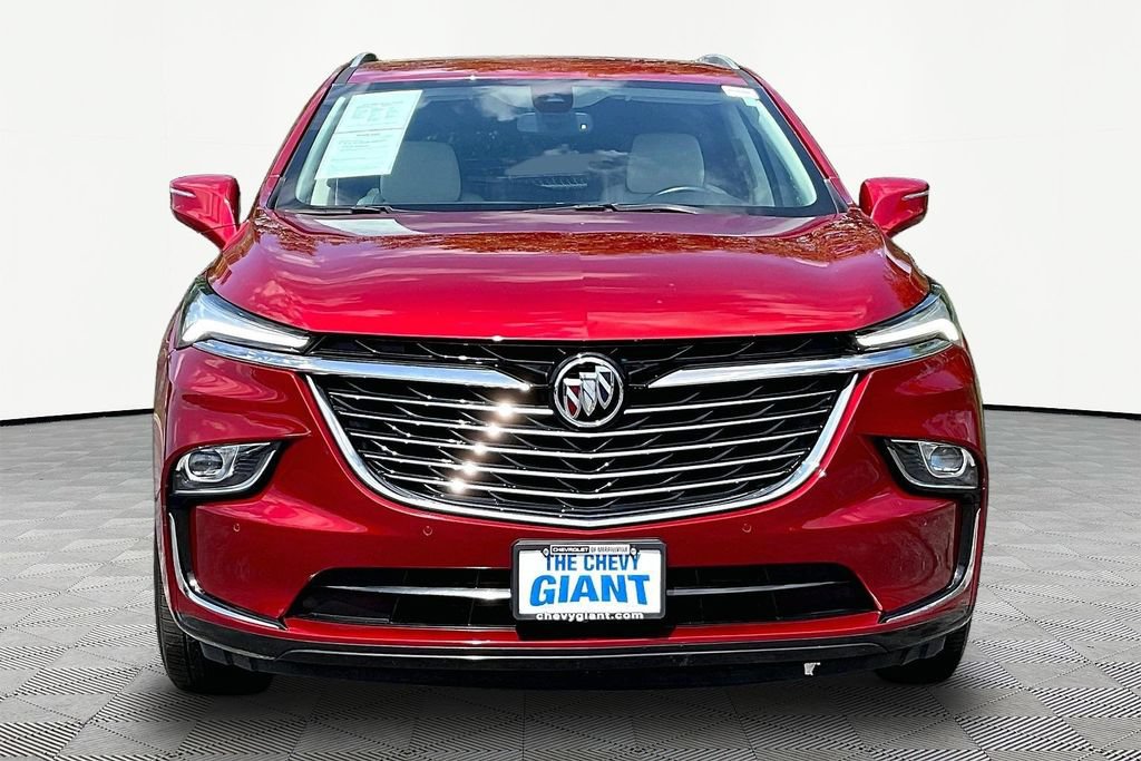 Used 2023 Buick Enclave Essence FWD image 2