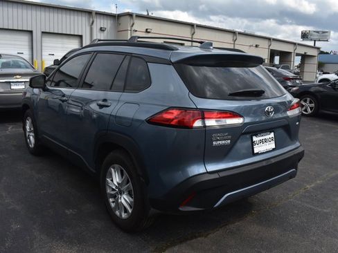 Used 2024 Toyota Corolla Cross LE image 6